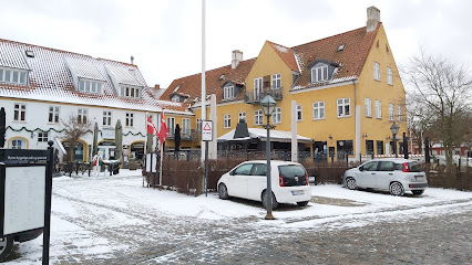 AF1QipMhcfr3iTDEHHOK3XPxC7BK0xGF2 HL9aqHqsEw426 h240 k no